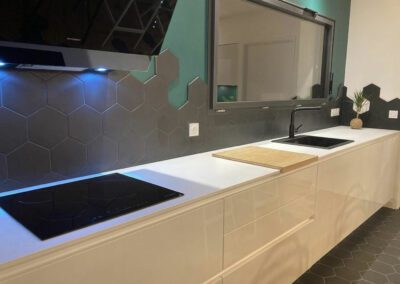 Une cuisine moderne et ultra équipée